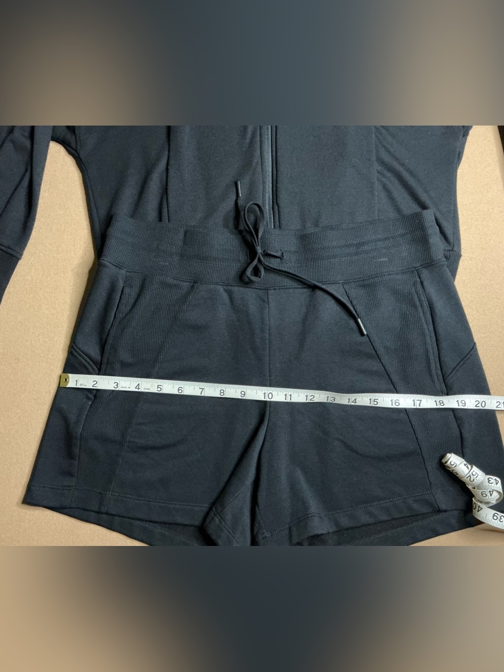 Two piece shorts and hoodie jacket set - Picture 6 of 8
